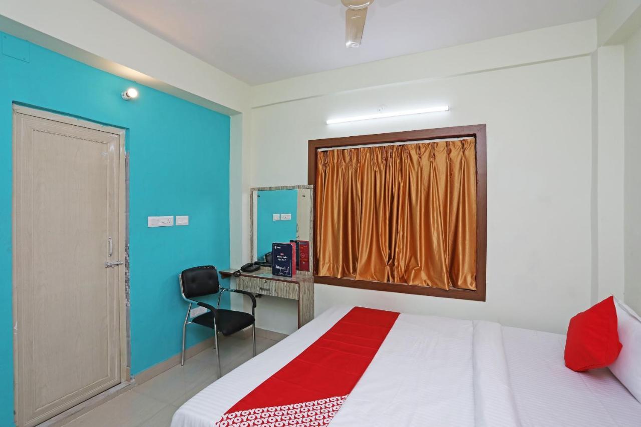 Hotel Oyo 17187 Urban Casa Kalkutta Exterior foto